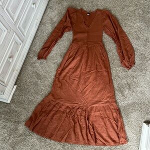 Old Navy Women’s size XS Tall smocked maxi dress